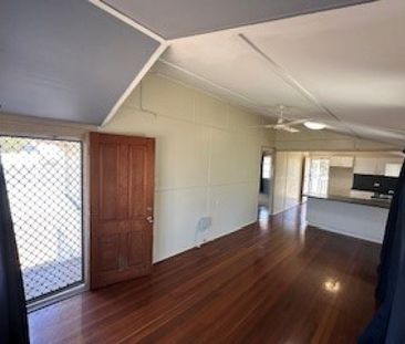 9 Urquhart Street, Currajong - Photo 2