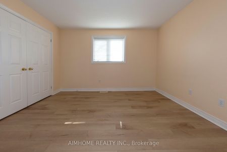 Detached Home For Lease | W8141578 - Photo 2