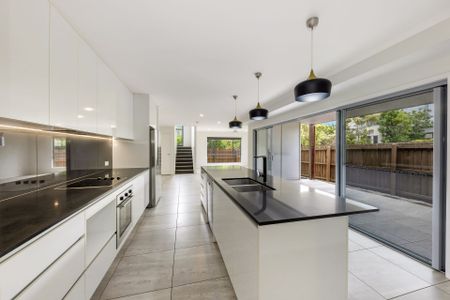 Spacious Family-Friendly Home in Maroochydore&excl; - Photo 4