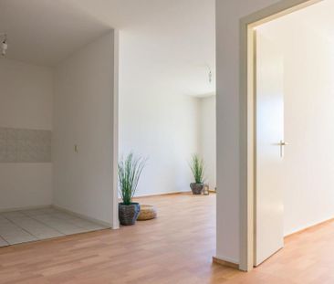 3-Raum-Wohnung mit offenem Wohn-/Essbereich und Balkon - Foto 1