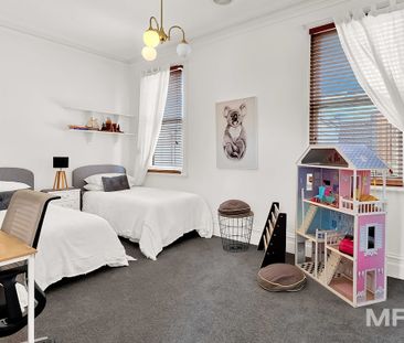 Timeless victorian elegance with poolside entertaining in prestigio... - Photo 2