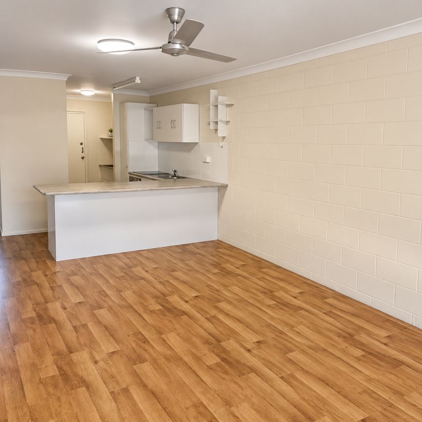 2/56 Bayswater Terrace, Hyde Park - Photo 1