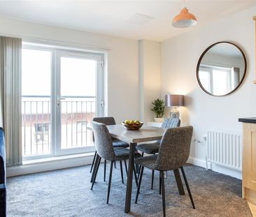 Apartment 610 College Court Central, 56 King Street, Belfast, BT1 6BZ - Photo 4