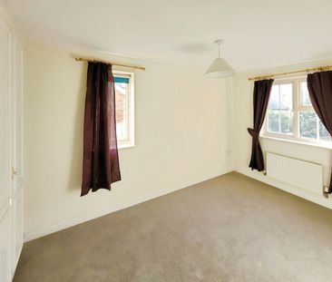 3 bedroom House To Let - Photo 2