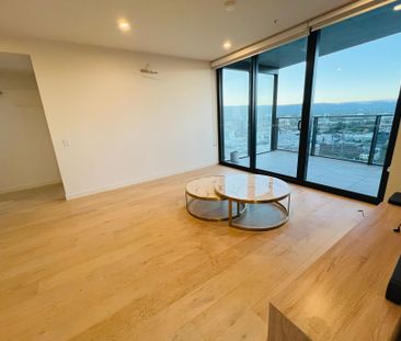 Luxury CBD Living at Realm Apartments | Premium Facilities & Unbeat... - Photo 2