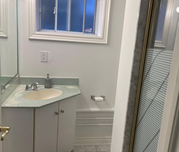 For Lease - 387 Crosby Avenue Unit# Bachlor-Basement, Richmond Hill... - Photo 1