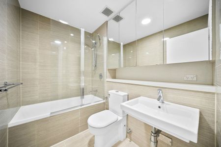 Modern & Tranquil Courtyard Living | Floorboards - Photo 3