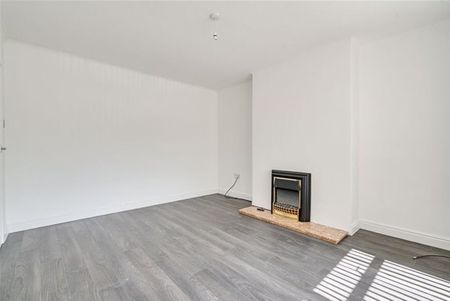 Chetwyn Avenue, Bromley Cross, Bolton - Photo 3