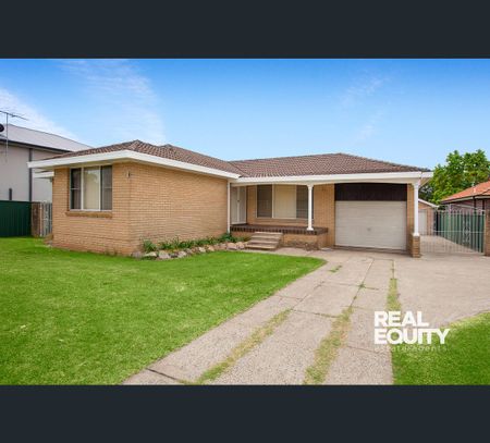 8 Abingdon Street, Chipping Norton, NSW 2170 - Photo 2