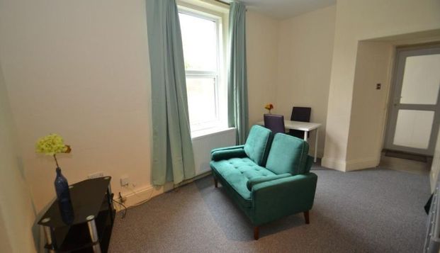 Flat 3, Heavitree Road, EX1 2ND - Photo 1