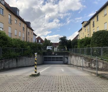 Schicke 2-Zimmer DG-Wohnung mit Balkon, Einbauküche, PKW-Stellplatz... - Photo 3