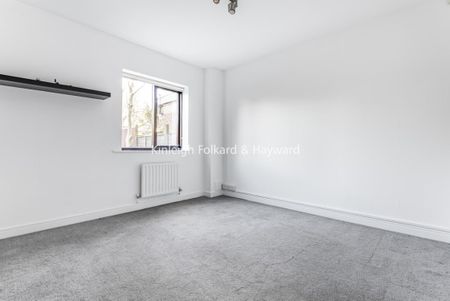 The Avenue, Beckenham BR3 - Photo 2