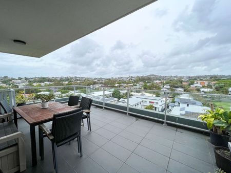 16/19 Talbot Street, Coorparoo, QLD 4151 - Photo 2