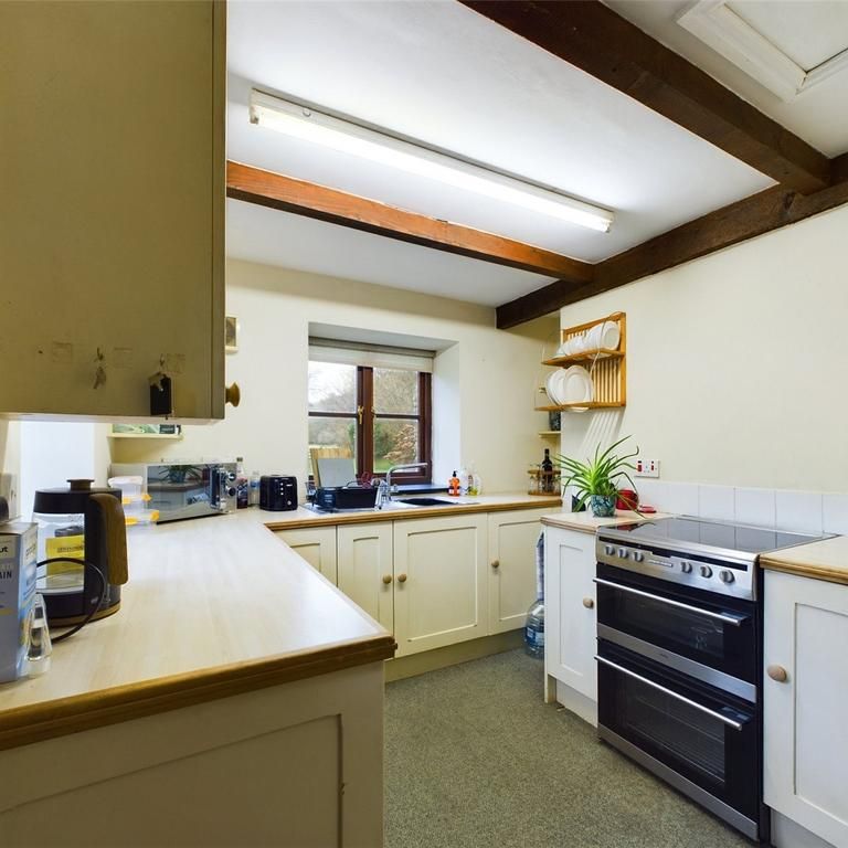 1 bedroom parking to rent - Photo 1