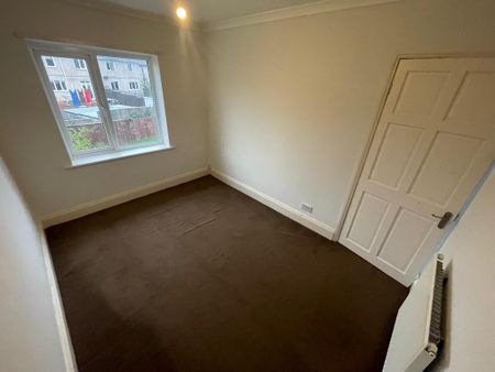 2 bedroom semi-detached house to rent - Photo 2
