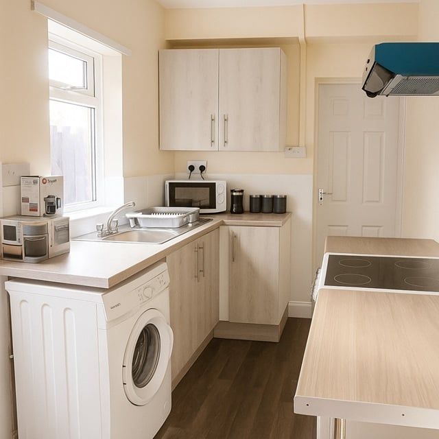 Room in a Shared House, Newcombe Road, B21 - Photo 1