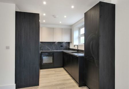 Stone Cross House, Church Hill, Stone, DA9 9YU - Photo 5