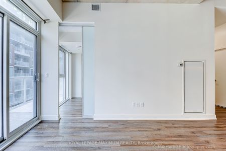 Riverside Square Lofts 15-45 , #508 - Photo 4