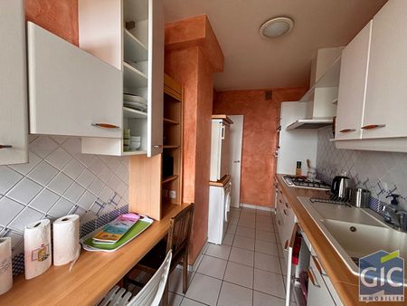 F3 MEUBLE 322 BD DES BELLES PORTES - Photo 3