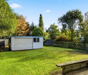 3 Bedrooms / 2 Bathrooms - Photo 3