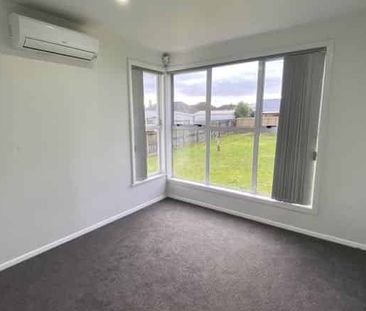 Spacious Renovated Family Home in the Heart of Papakura - Photo 3
