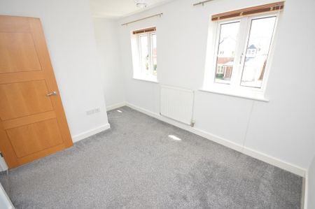 3 bedroom detached house to rent - Photo 4