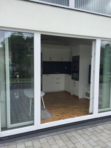 Gamla Södertäljevägen, Segeltorp - Photo 5