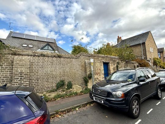 Haymarket Road, Cambridge - Photo 1