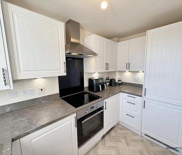 2 bedroom semi-detached house to rent - Photo 2