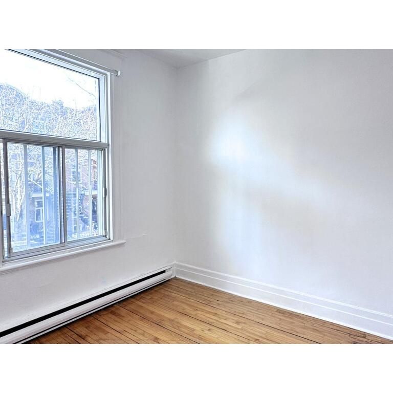 Villeray - Beau 4 1/2 Lumineux - Dispo - Photo 1