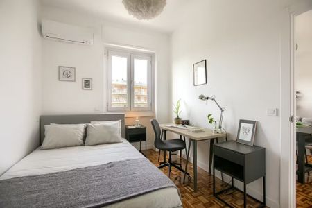 Cuesta de las Descargas, Madrid, Community of Madrid 28005 - Photo 5