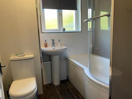 1 bedroom ground floor flat to rent - Photo 5