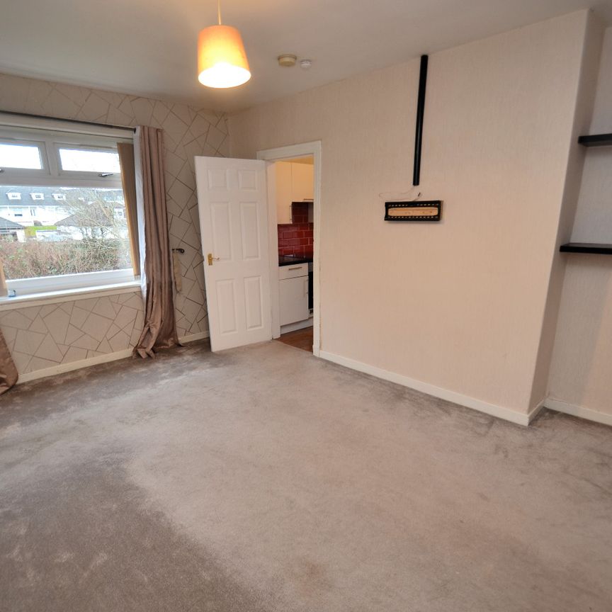 3 bed flat to rent in Menock Road, Glasgow, G44 - Photo 1