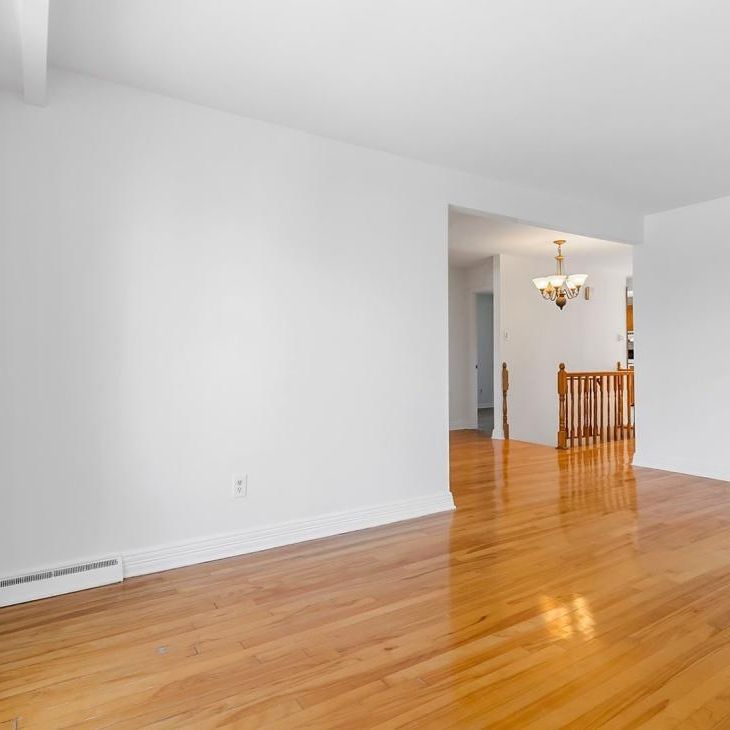 Appartement à louer - Laval (Chomedey) (Autres) - Photo 1