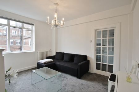 Latymer Court, Hammersmith Road, Hammersmith, London, W6 - Photo 2