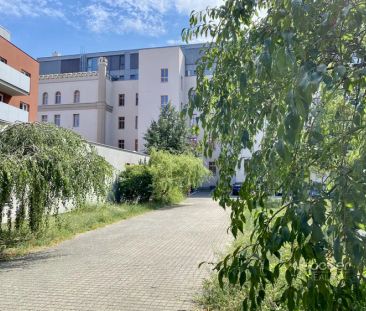 Příjemný byt s parkovacím stáním v Rezidenci Jičínská. - Photo 5