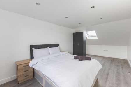 3 bedroom terraced house to rent - Photo 4