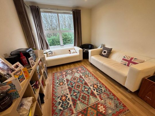 2 Bed Flat, Balbec Avenue, LS6 - Photo 1