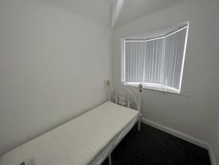 Lady Margaret Road, Greater London, UB1 - Photo 5