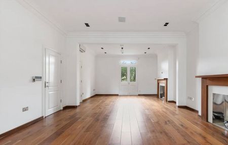 Hamilton Gardens St. John’s Wood NW8 - Photo 2