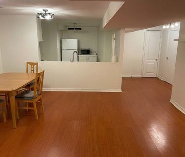 For Lease - 8 Jaguar Gate, Richmond Hill, Ontario - Photo 6