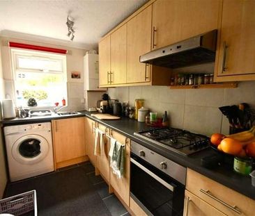 Bedroom Ground Floor Apartment In Godalming, GU7 - Photo 4