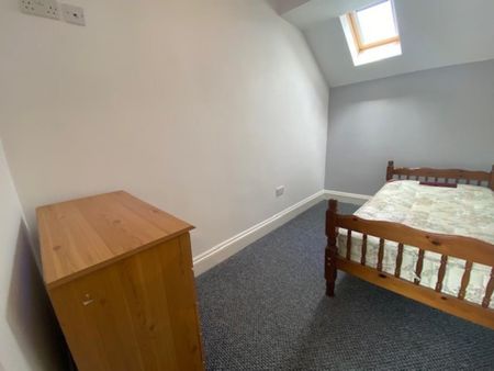 2 bedroom detached house to rent - Photo 2
