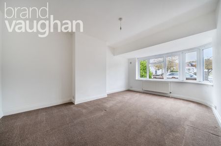 4 bedroom semi-detached bungalow to rent - Photo 5