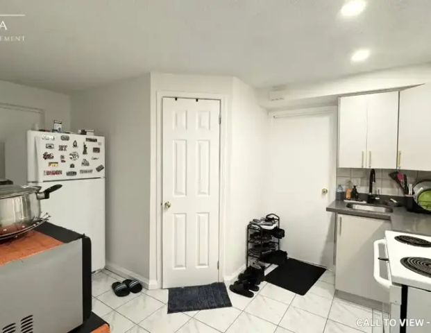 2-4544 Penhallow Rd, Mississauga, Ontario L5V 1E7 | 4544 Penhallow Road, Mississauga - Photo 1