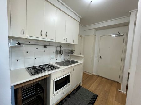 6020/570 Lygon Street, Carlton VIC 3053 - Photo 2