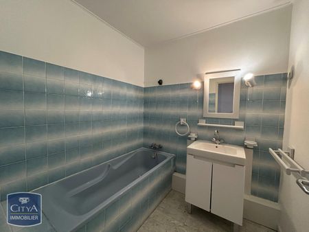 Location Appartement 4 pièces 90m² BLOIS 41000 - Photo 3