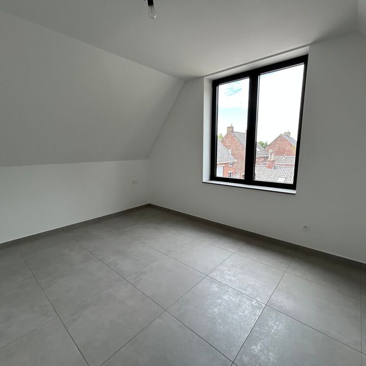 Bel-etagewoning te huur met 2 slaapkamers te Handzame - Photo 1