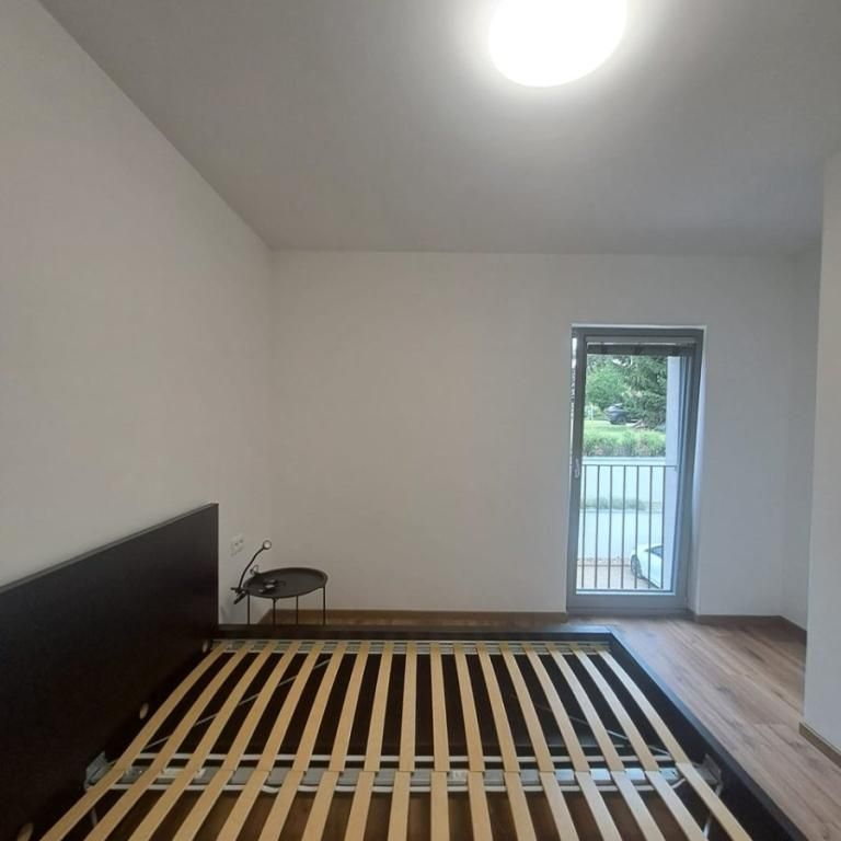Pronájem bytu 2+kk 76 m2 - Fotografie 1