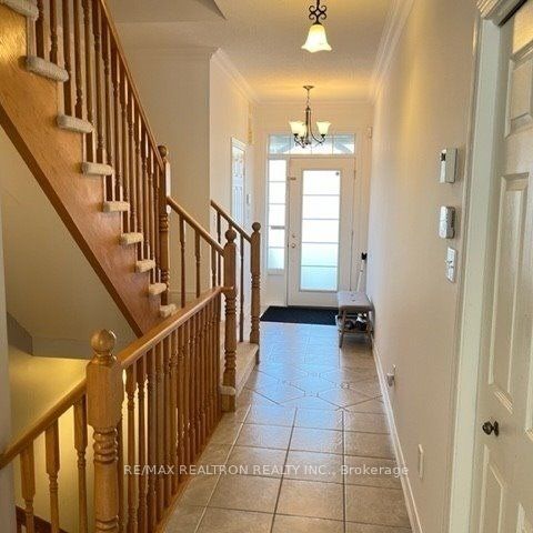 Townhouse For Lease | W8120740 - Photo 1